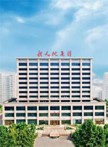 至暗時(shí)刻，我們?cè)撊绾味冗^？